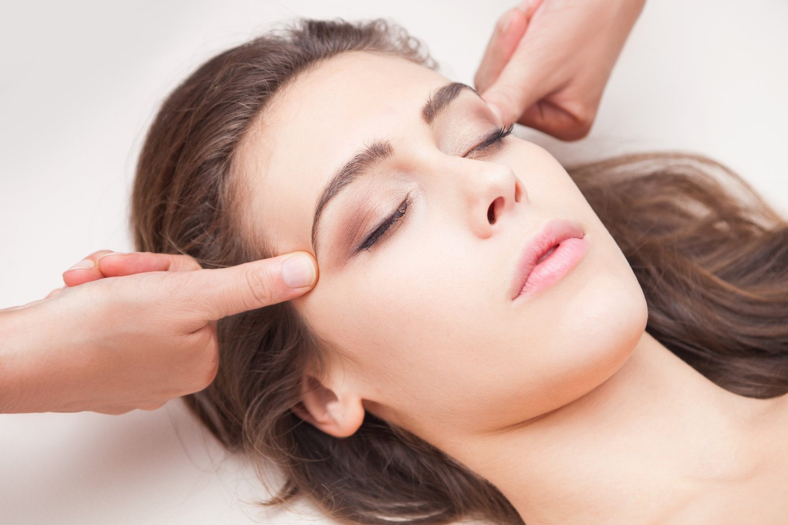 Massage Akkupressur und Aromatherapie im Du und Ich Haartherapie-Studio in Nürnberg